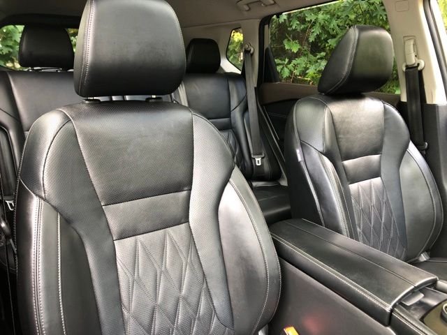 Used 2023 Champagne Silver Metallic Nissan Platinum image 15