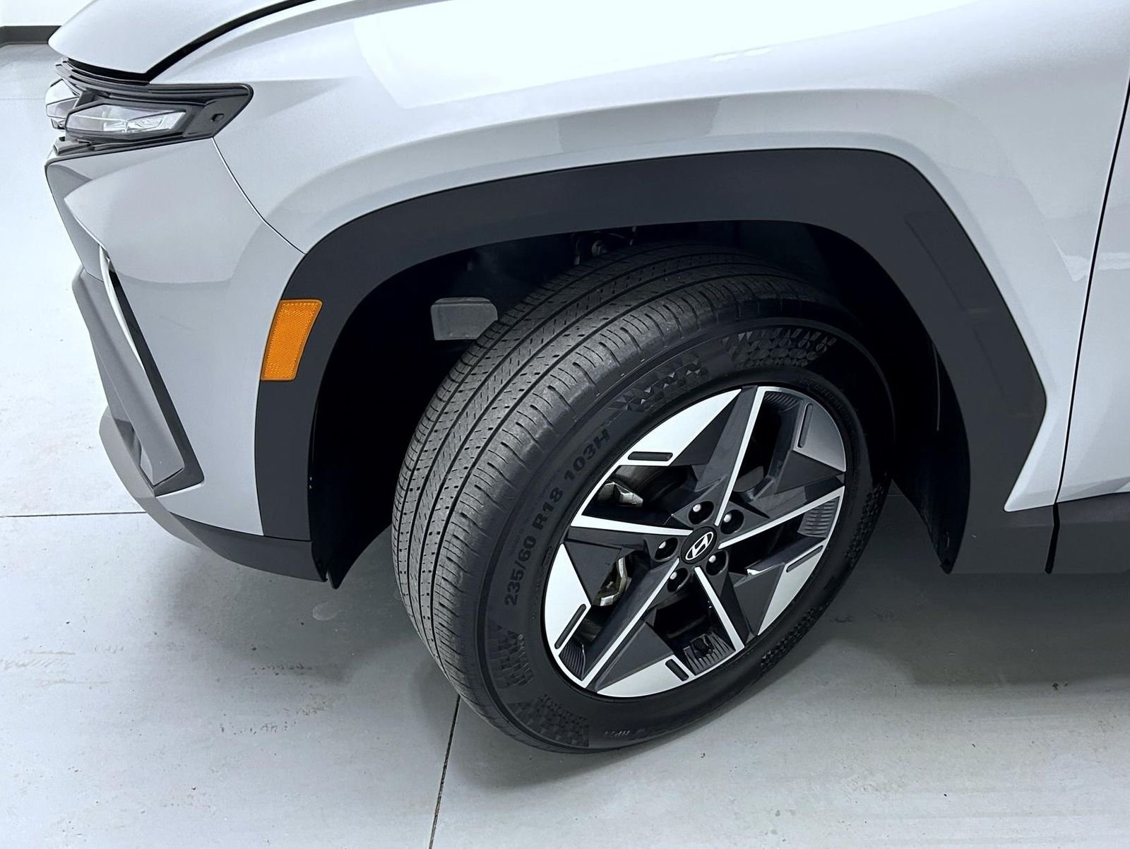 Used 2025 Silver Hyundai SEL image 23