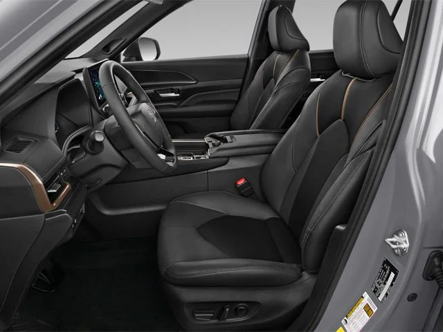 Used 2024 Wind Chill Pearl Toyota XLE image 10