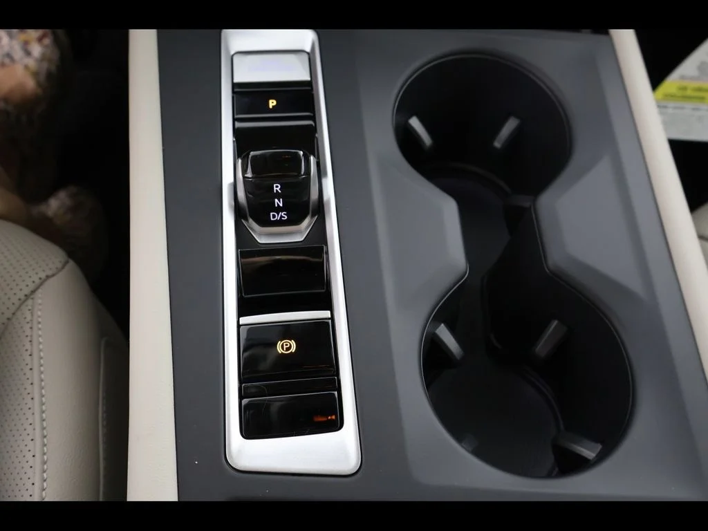 New 2026 Black Volkswagen 2.0T SE image 15