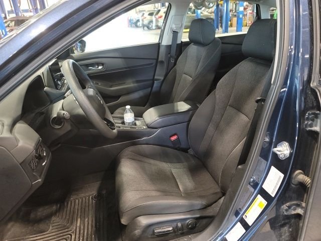Used 2024 Canyon River Blue Metallic Honda EX image 10