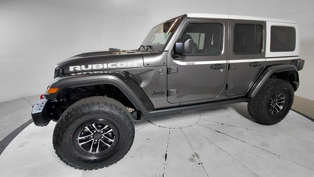New 2026 Granite Crystal Metallic Clear-Coat Exterior Paint Jeep Rubicon X image 4