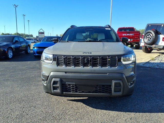 New 2027 Sting-Gray Clear-Coat Paint Jeep Overland image 2