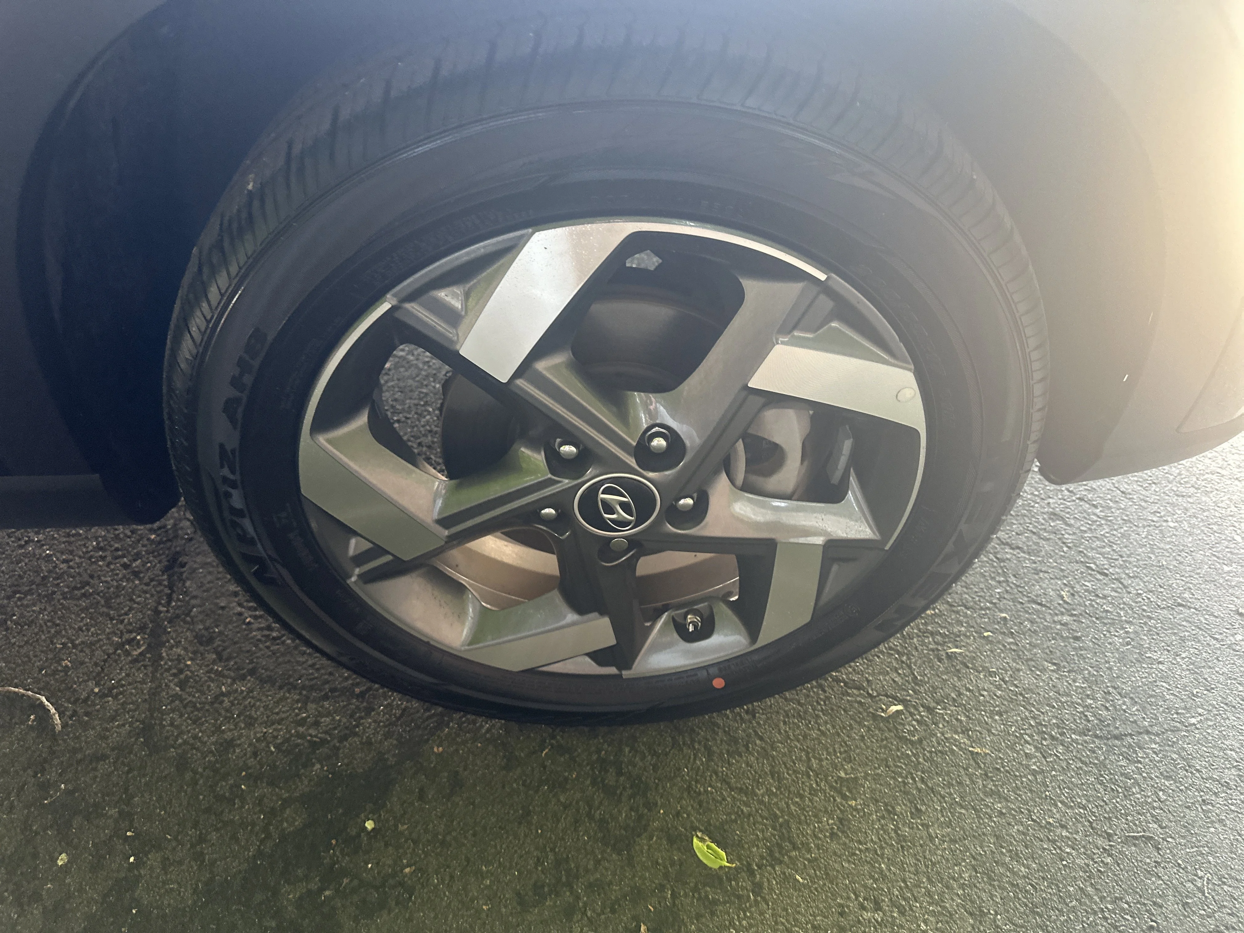 Used 2025 Onyx Black Hyundai SEL image 30
