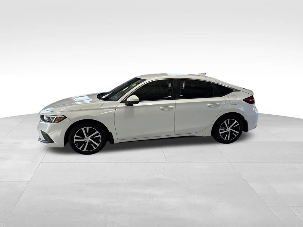 Used 2023 White Honda LX image 3