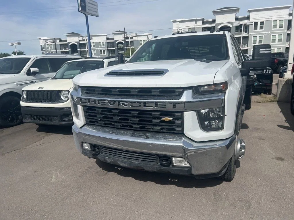 Used 2022 Summit White Chevrolet LT image 12