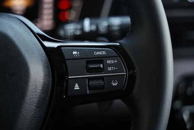 New 2026 Platinum White Pearl Honda Touring image 37