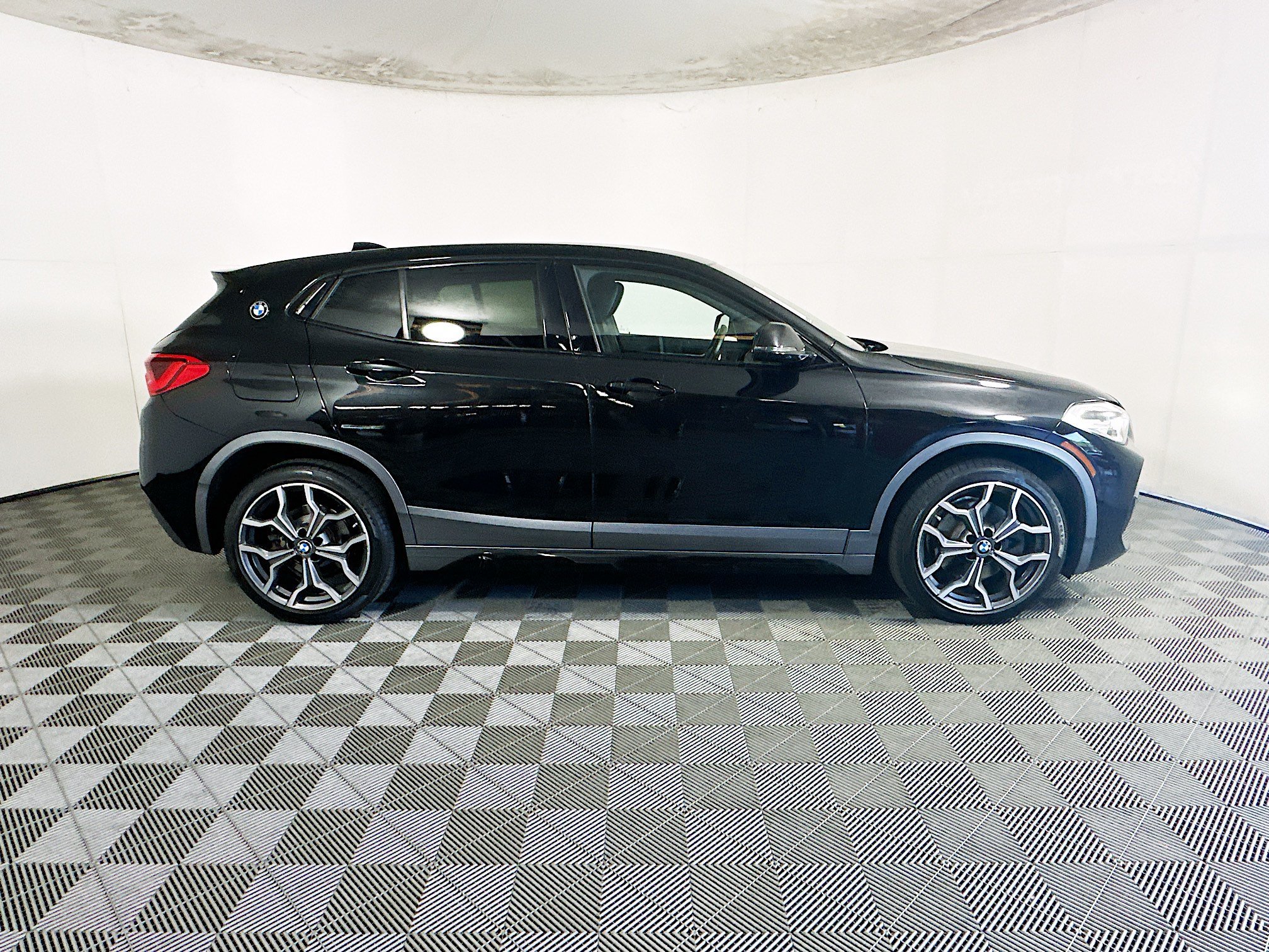 Used 2018 BMW X2 28i with VIN WBXYJ5C34JEF73643 for sale in Coconut Creek, FL