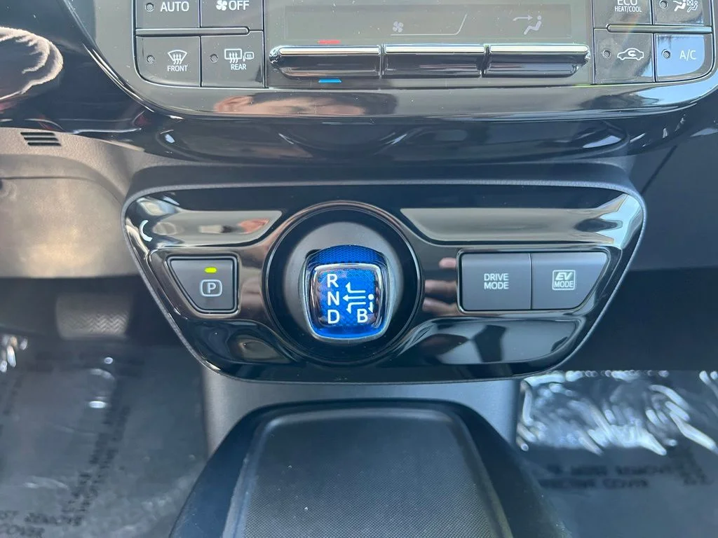 Used 2022 Beige Toyota L image 23