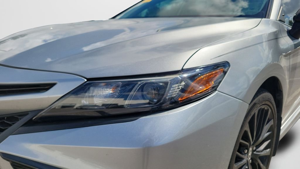 Used 2022 Silver Toyota SE Nightshade image 7