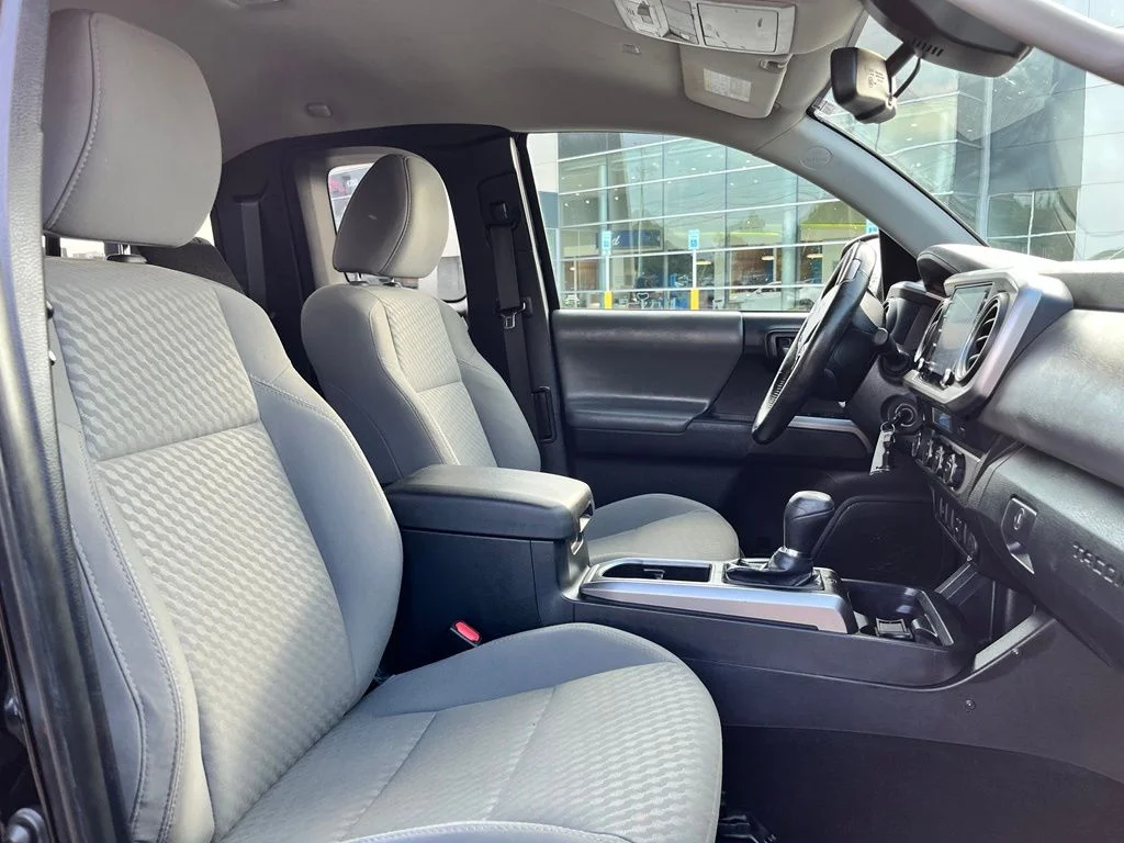 Used 2022 Black Toyota SR5 image 7