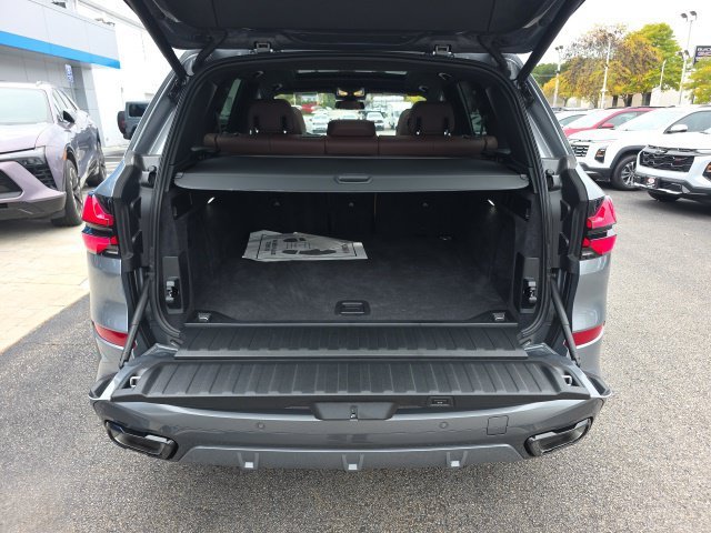 Used 2025 Gray BMW xDrive40i image 38
