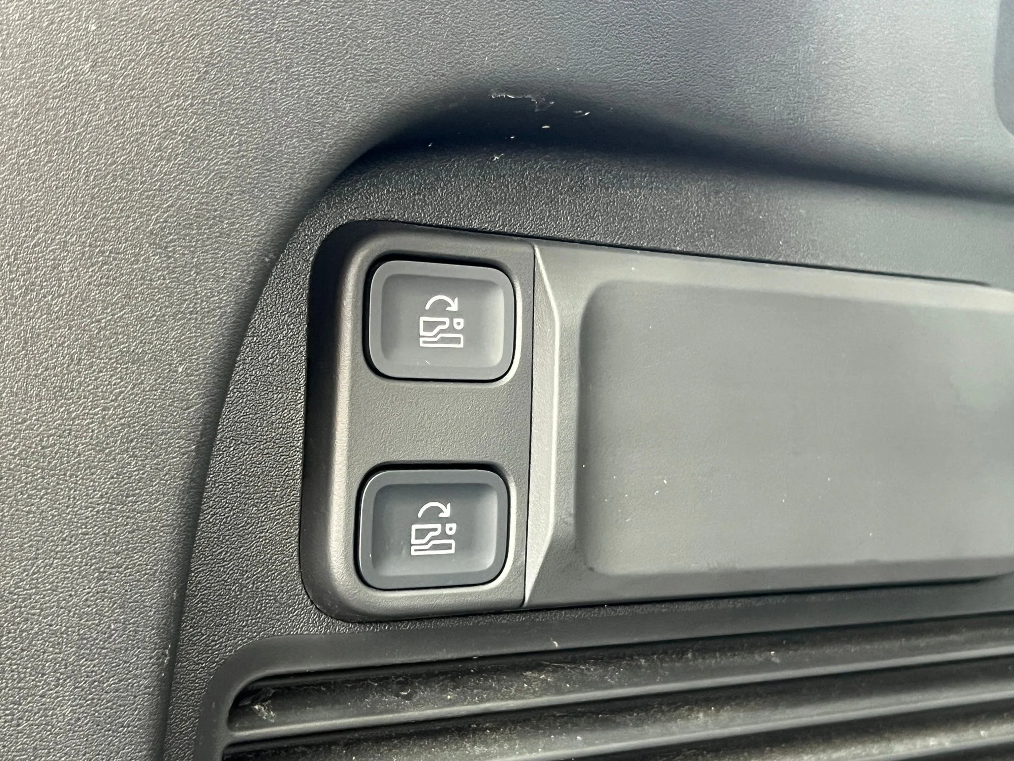 Used 2024 Blue Rivian Adventure image 32