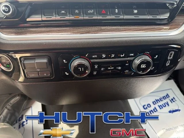 Used 2025 Summit White Chevrolet LT image 32