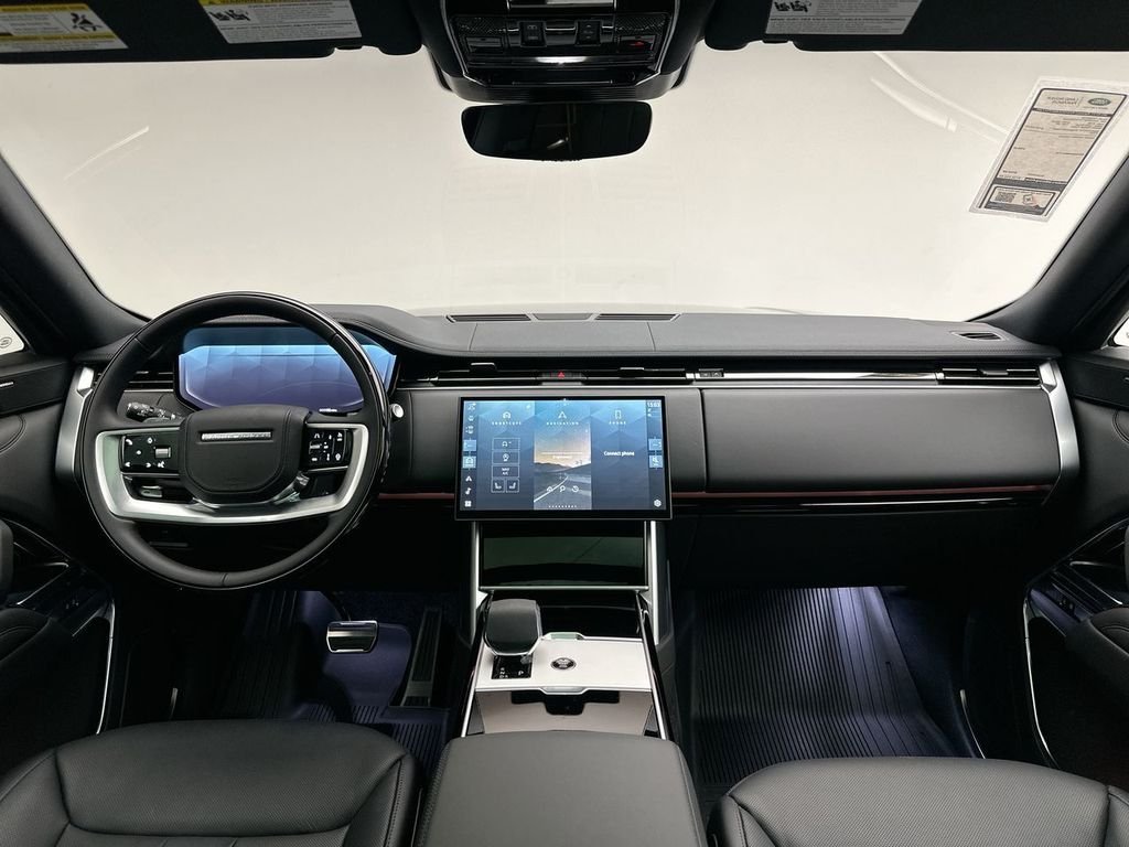 New 2026 Santorini Black Metallic Land Rover SE image 8