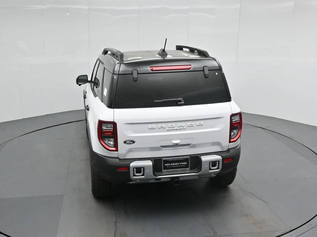 New 2026 Oxford White Ford Badlands image 43