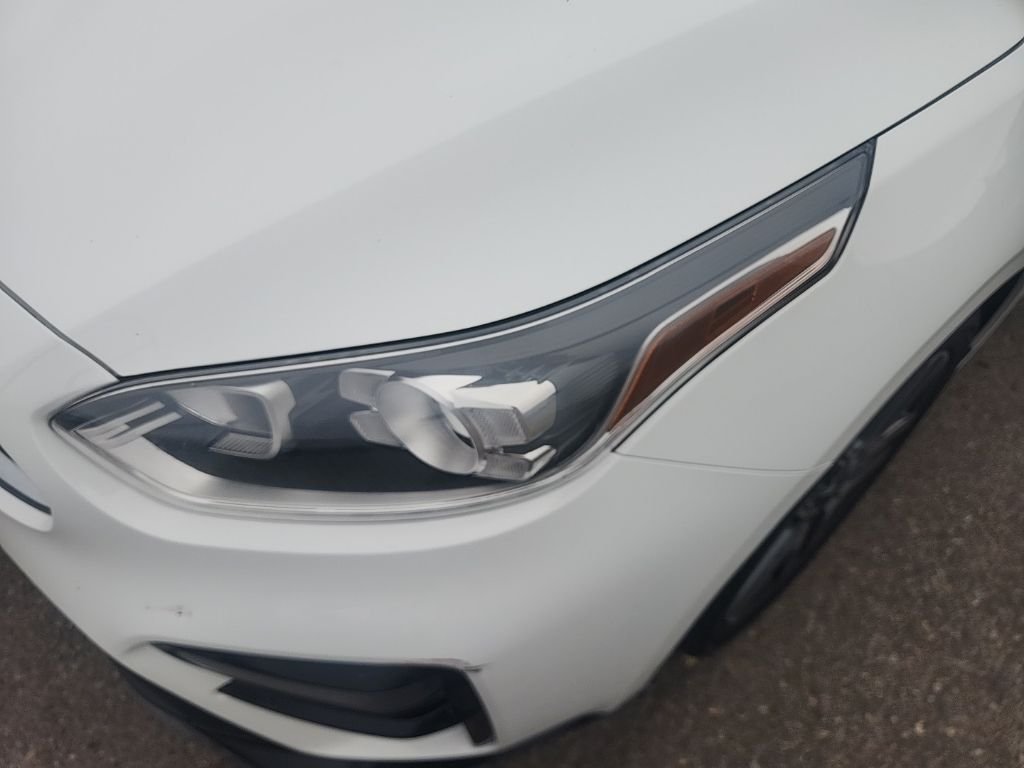 Used 2019 White Kia S image 5