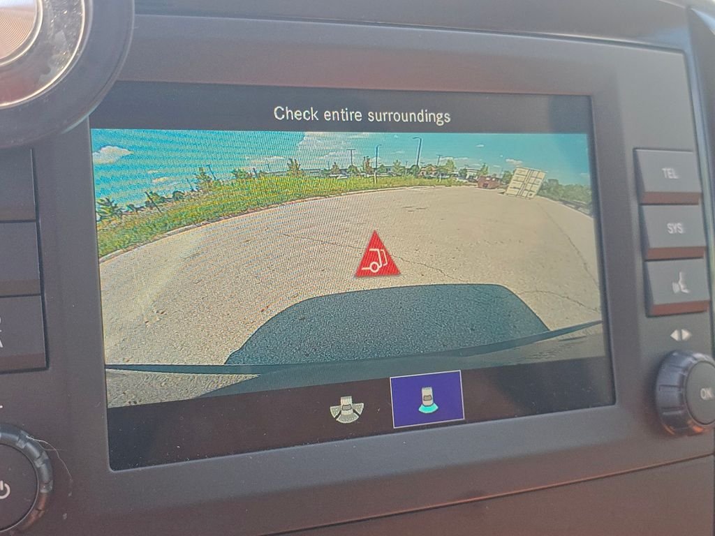 Used 2023  Mercedes-Benz Passenger image 30