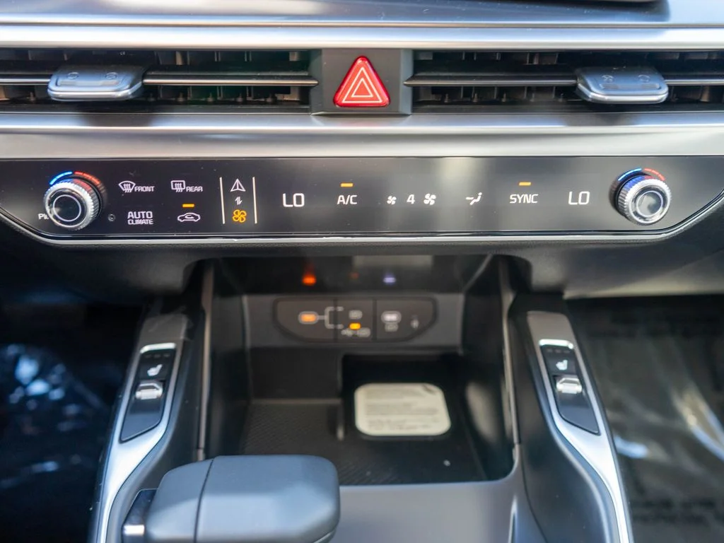 New 2026 Ivory Silver Kia EX image 24