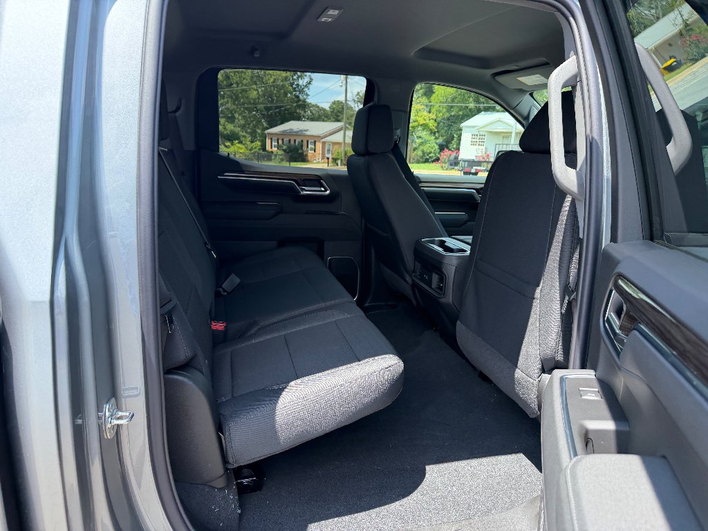 New 2026 Sterling Gray Metallic Chevrolet LT image 19