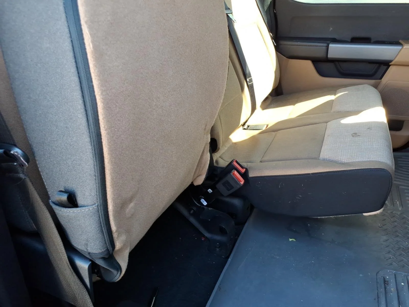 Used 2023 Agate Black Metallic Ford XLT image 25