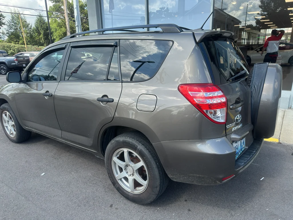 Used 2012 Pyrite Mica Toyota Base image 5