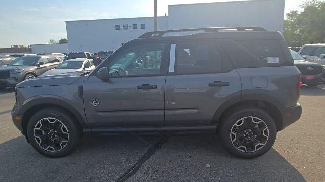 New 2026 Carbonized Gray Metallic Ford Outer Banks® image 38