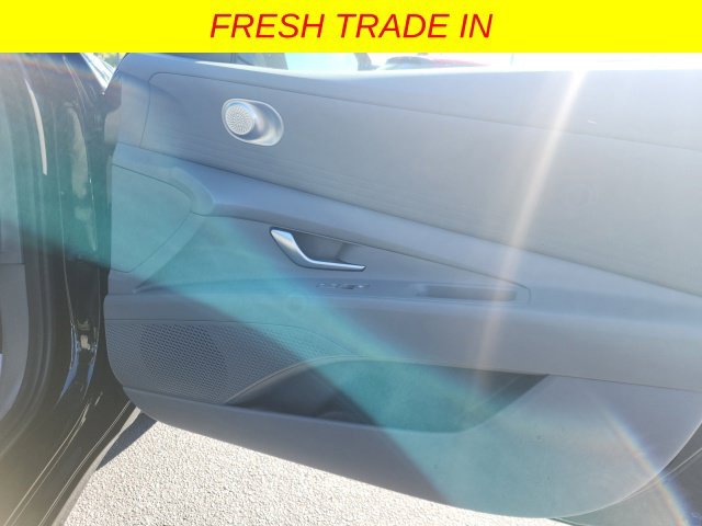 Used 2023 Black Hyundai SEL image 20