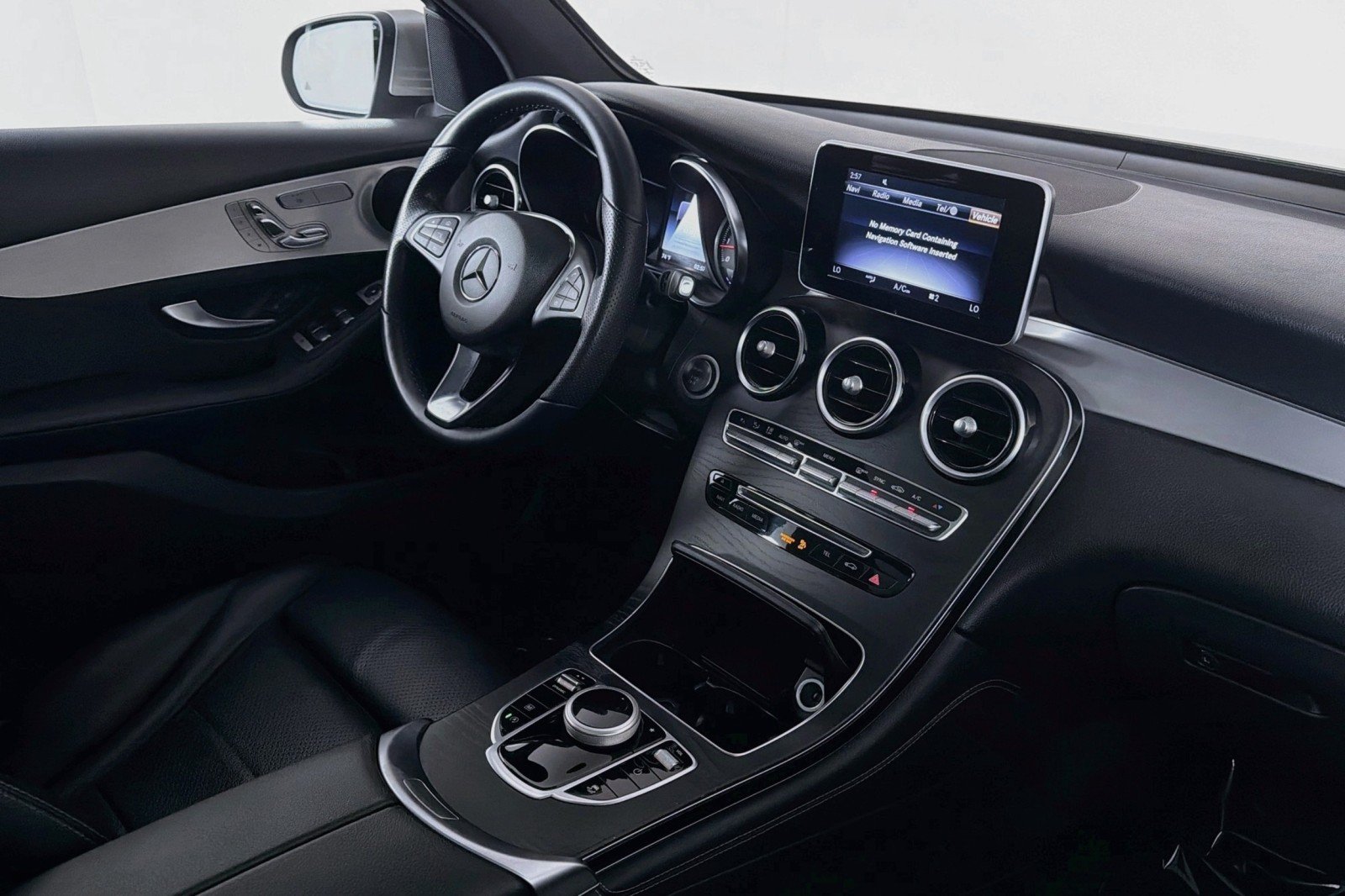 Used 2019 Mojave Silver Metallic Mercedes-Benz 300 image 17
