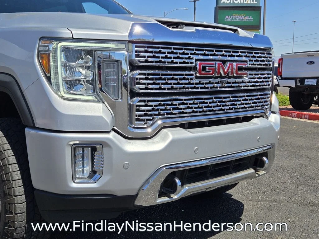 Used 2021 Silver GMC Denali image 8