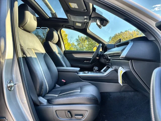 Used 2026 Silver Mazda 3.3 Turbo Premium Plus image 27