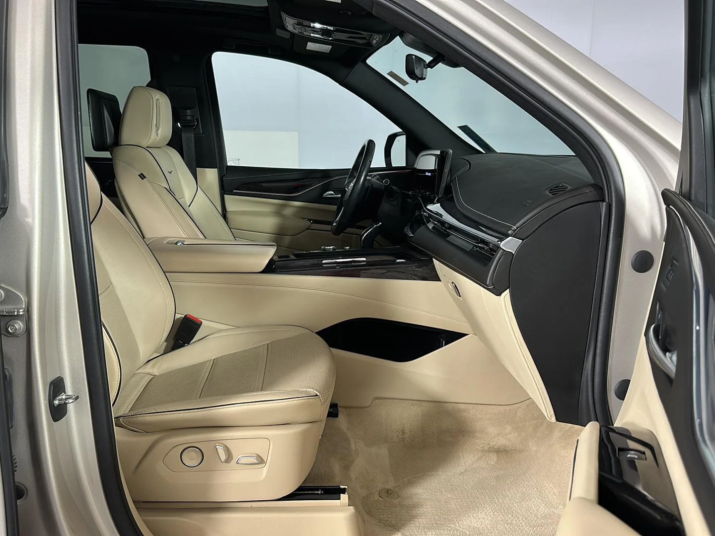 Used 2021 Sandstone Metallic Cadillac Premium Luxury image 37