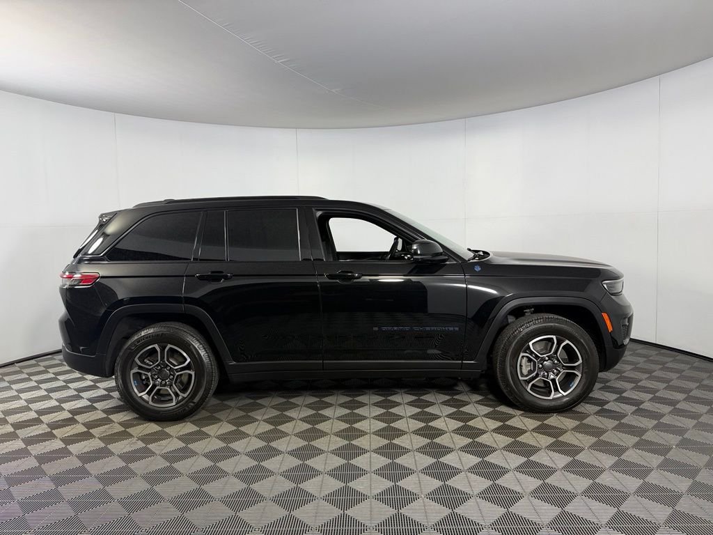 Used 2022 Black Jeep Trailhawk 4xe image 6