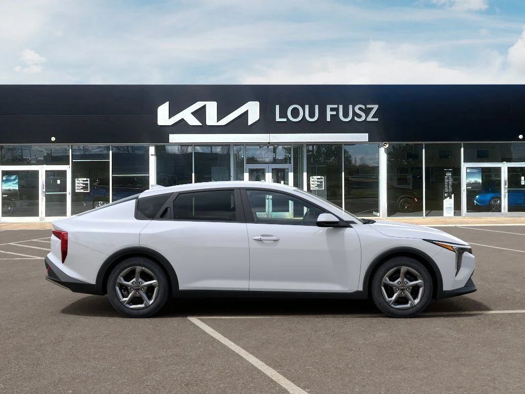 New 2026 Snow White Pearl Kia LXS image 7
