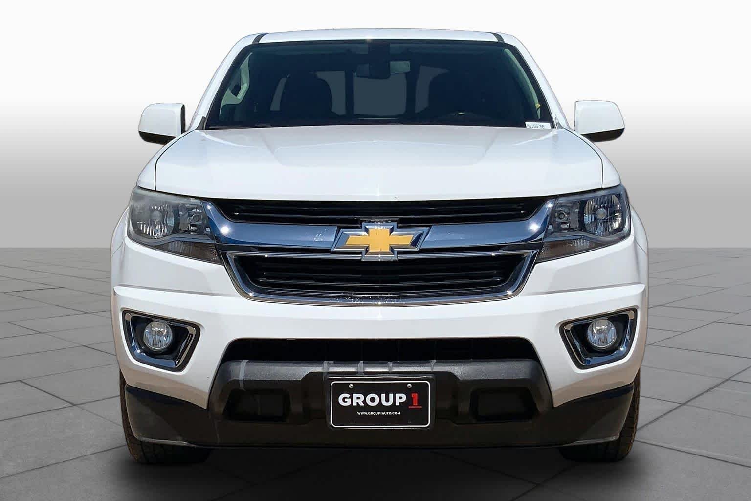 Used 2017 Summit White Chevrolet 2WD LT image 4