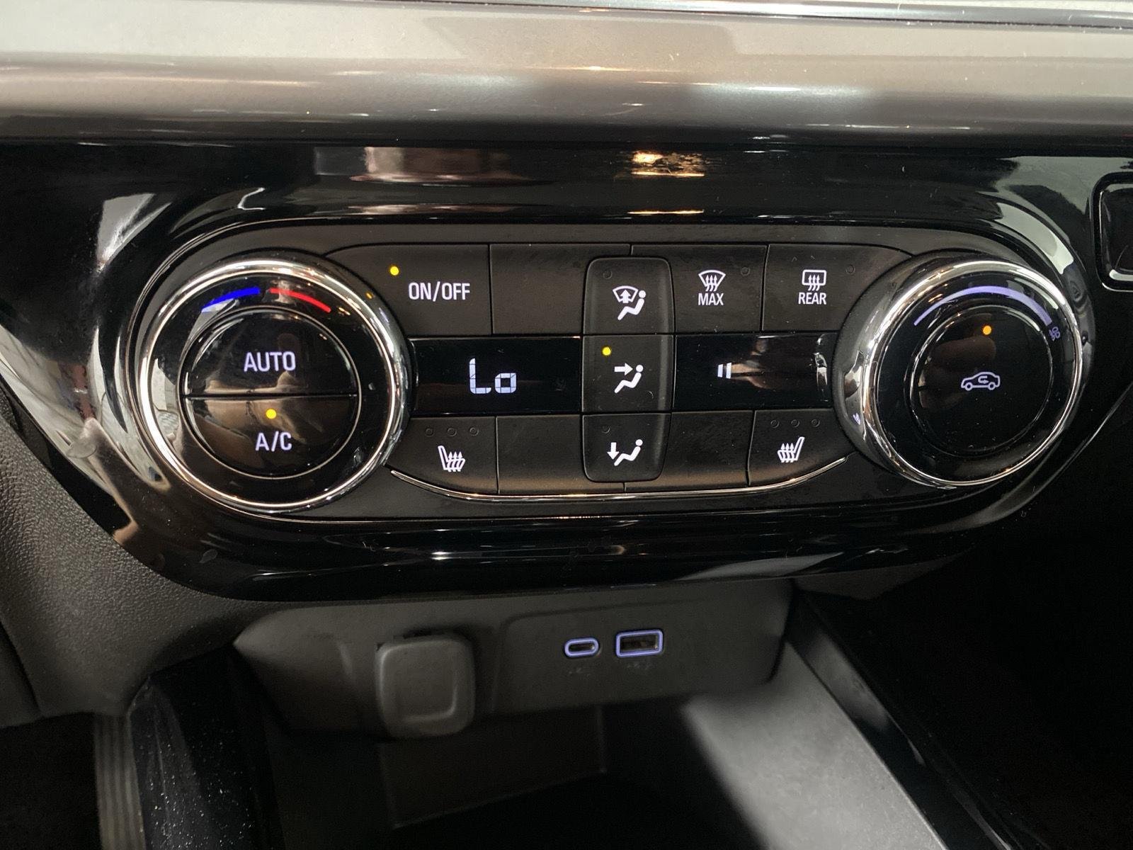 Used 2024 Cayenne Orange Metallic Chevrolet LT image 28