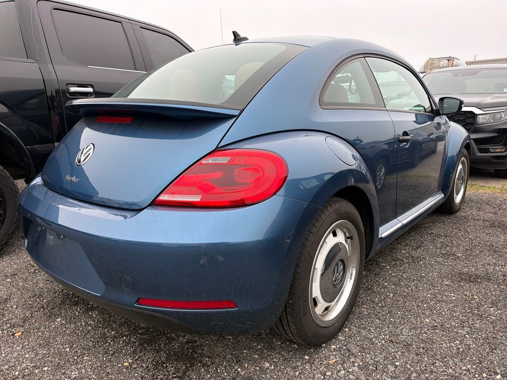 Used 2016 Blue Metallic Volkswagen 1.8T Classic image 3