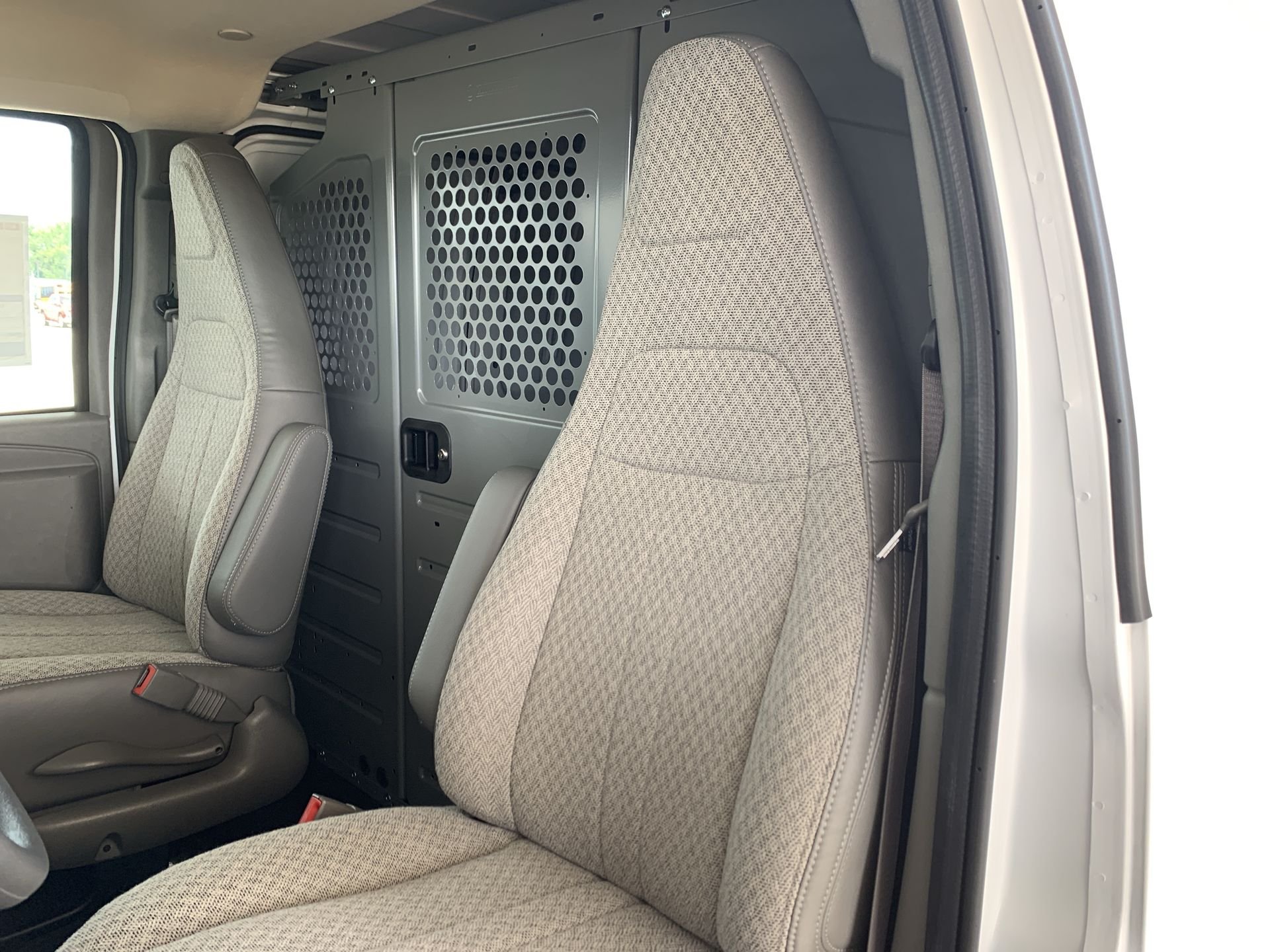 New 2025 Summit White GMC Work Van image 36
