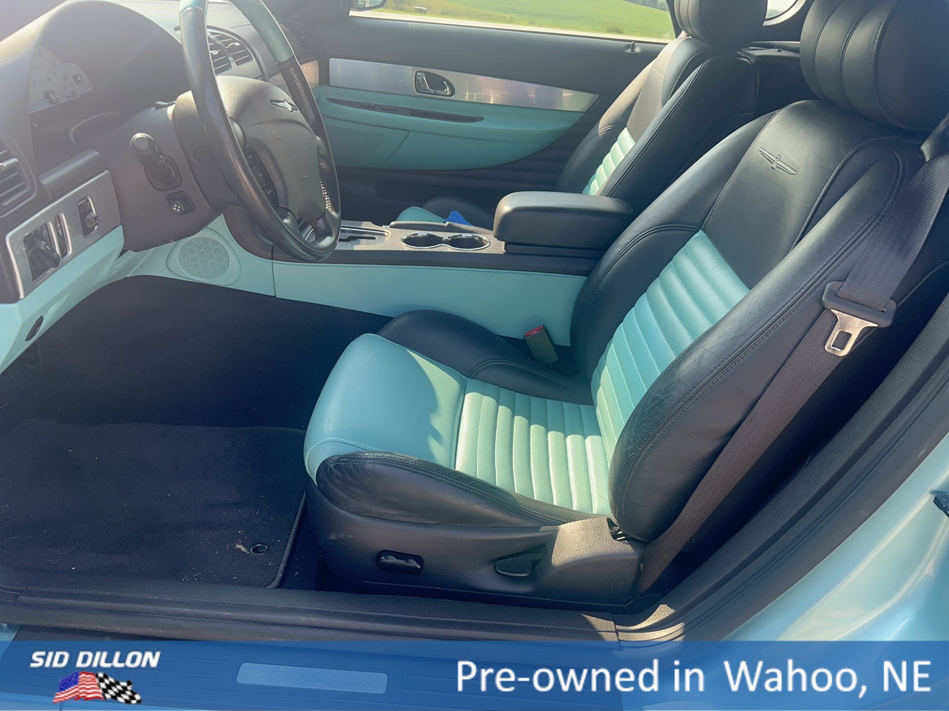Used 2002 Green Ford Deluxe image 9