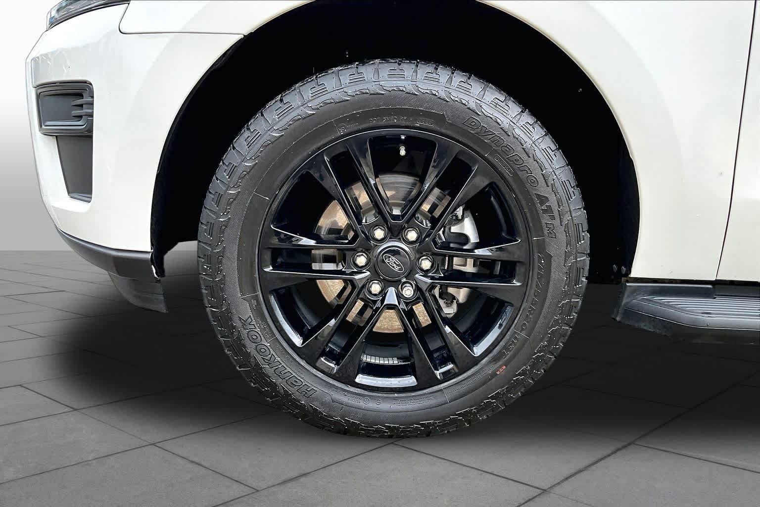 Used 2024 Star White Metallic Tri-Coat Ford XLT image 11