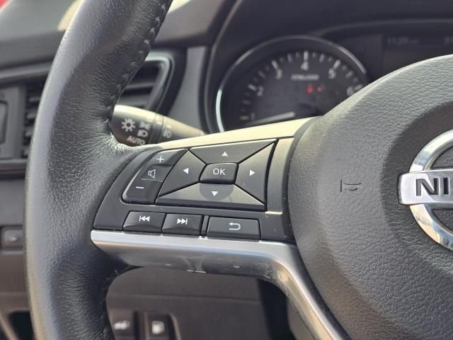Used 2019  Nissan SL image 24