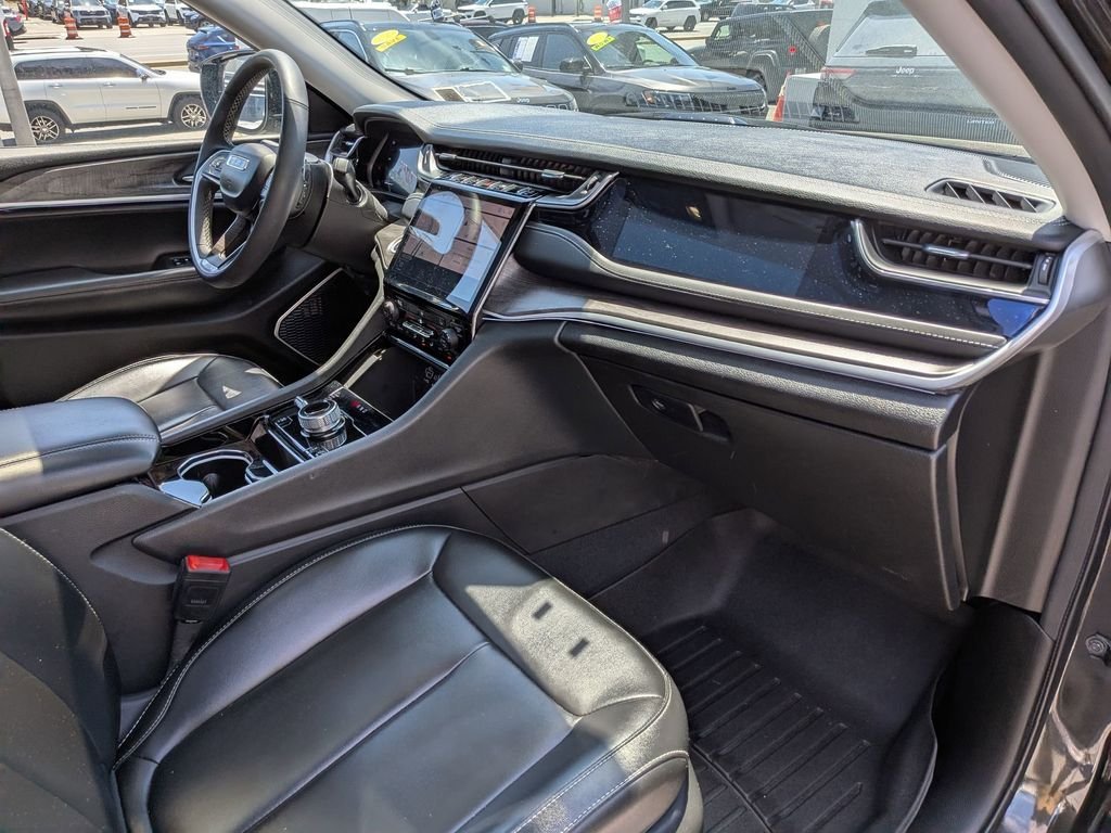 Used 2023 Brown Jeep 4xe image 31
