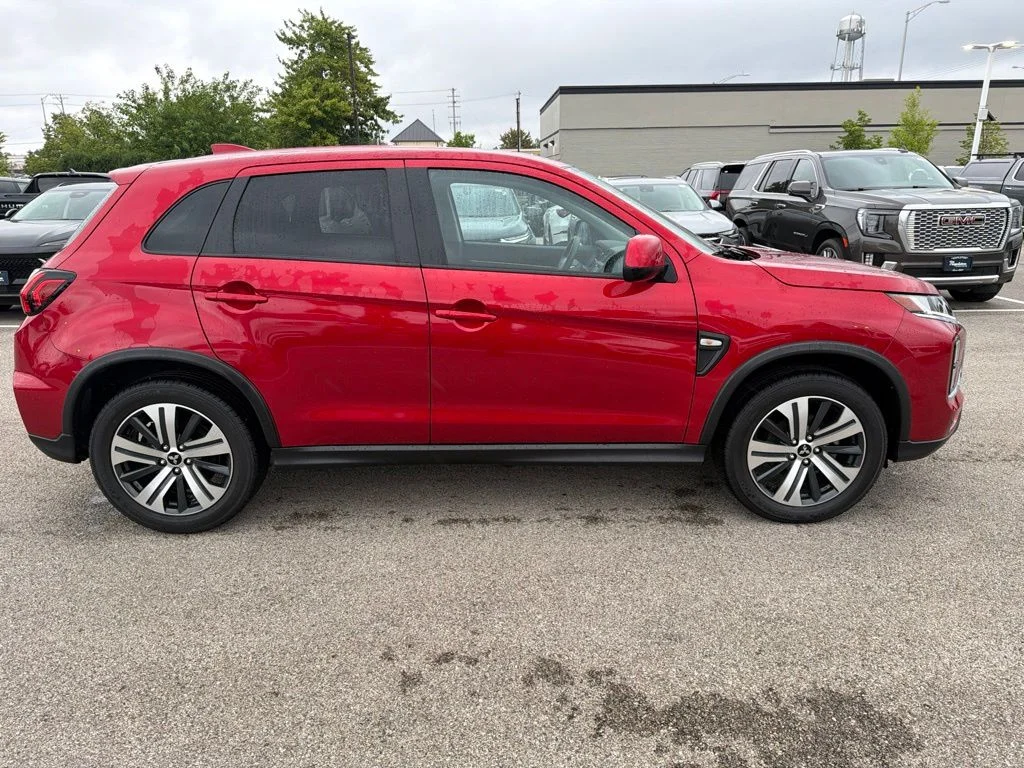 Used 2021  Mitsubishi 2.0 ES image 8