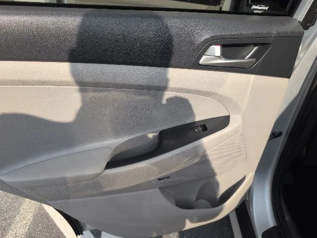 Used 2019 Silver Hyundai Sport image 18