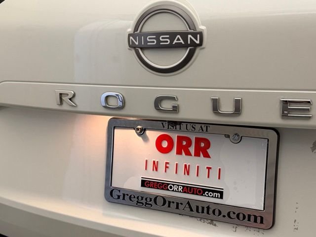 Used 2023 Pearl White Tricoat Nissan SV image 16