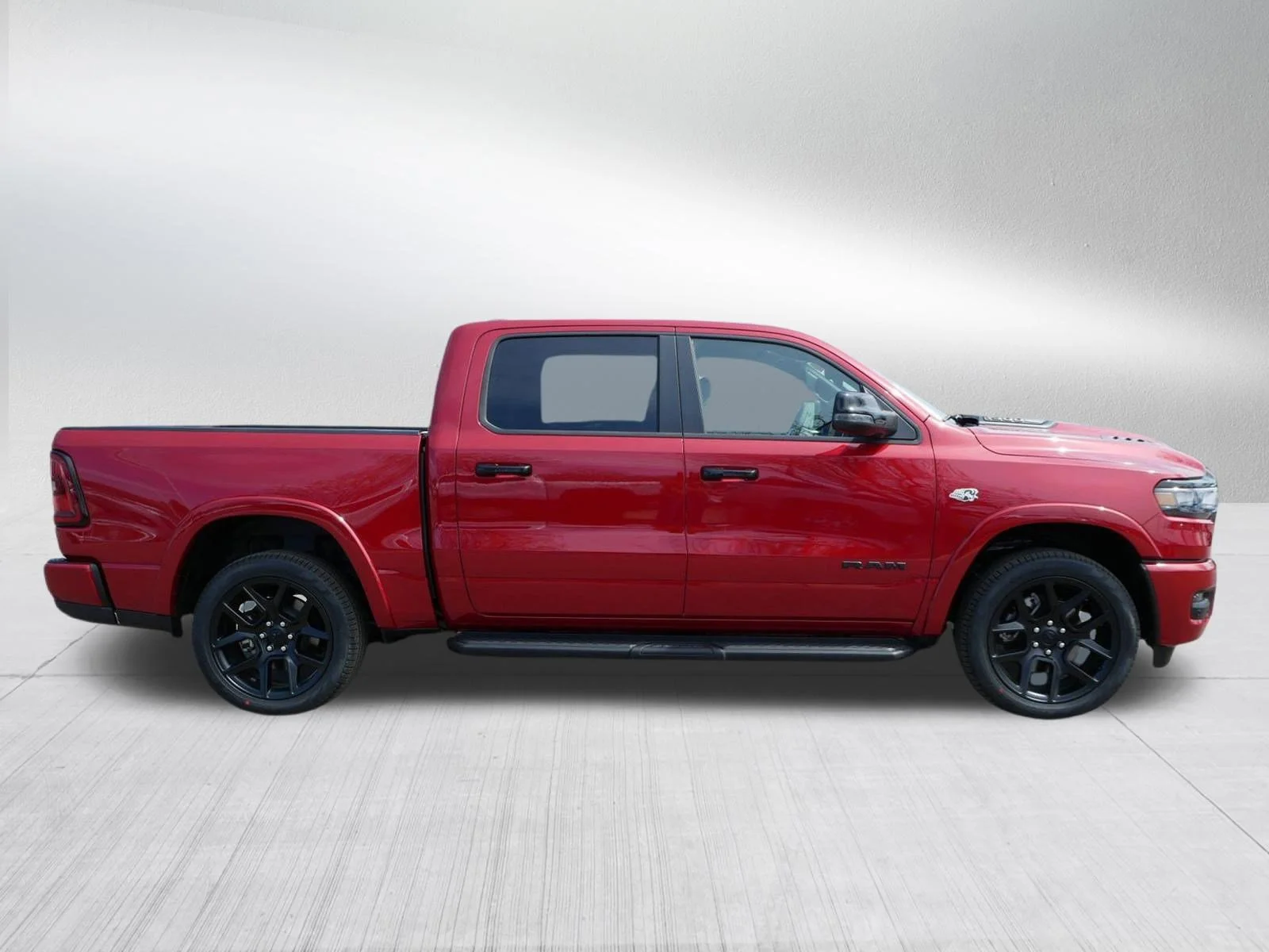 New 2026 Molten Red Pearl-Coat Exterior Paint RAM Laramie image 8