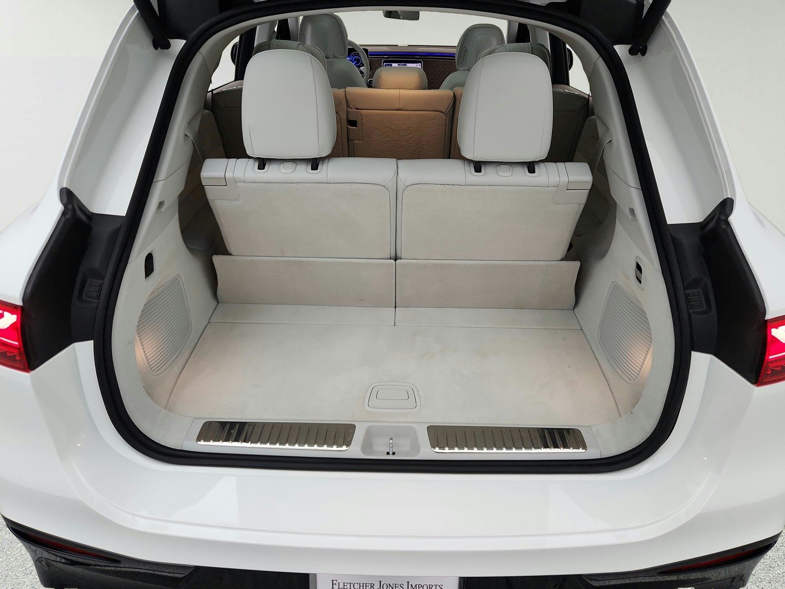 Certified Used 2023 Polar White Mercedes-Benz EQS 450 image 31