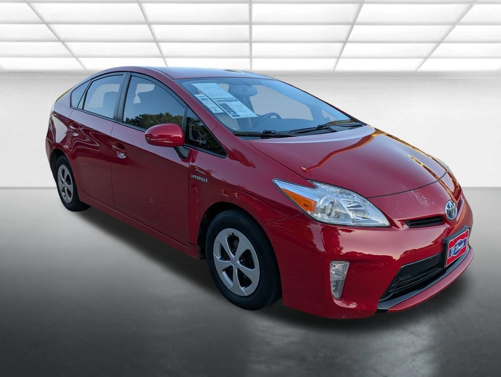 Used 2015  Toyota Four image 1