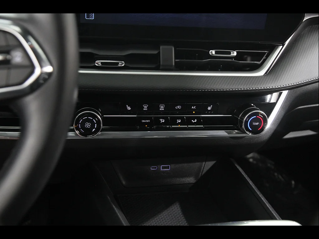 2025 Chevrolet Equinox LT - Photo 15