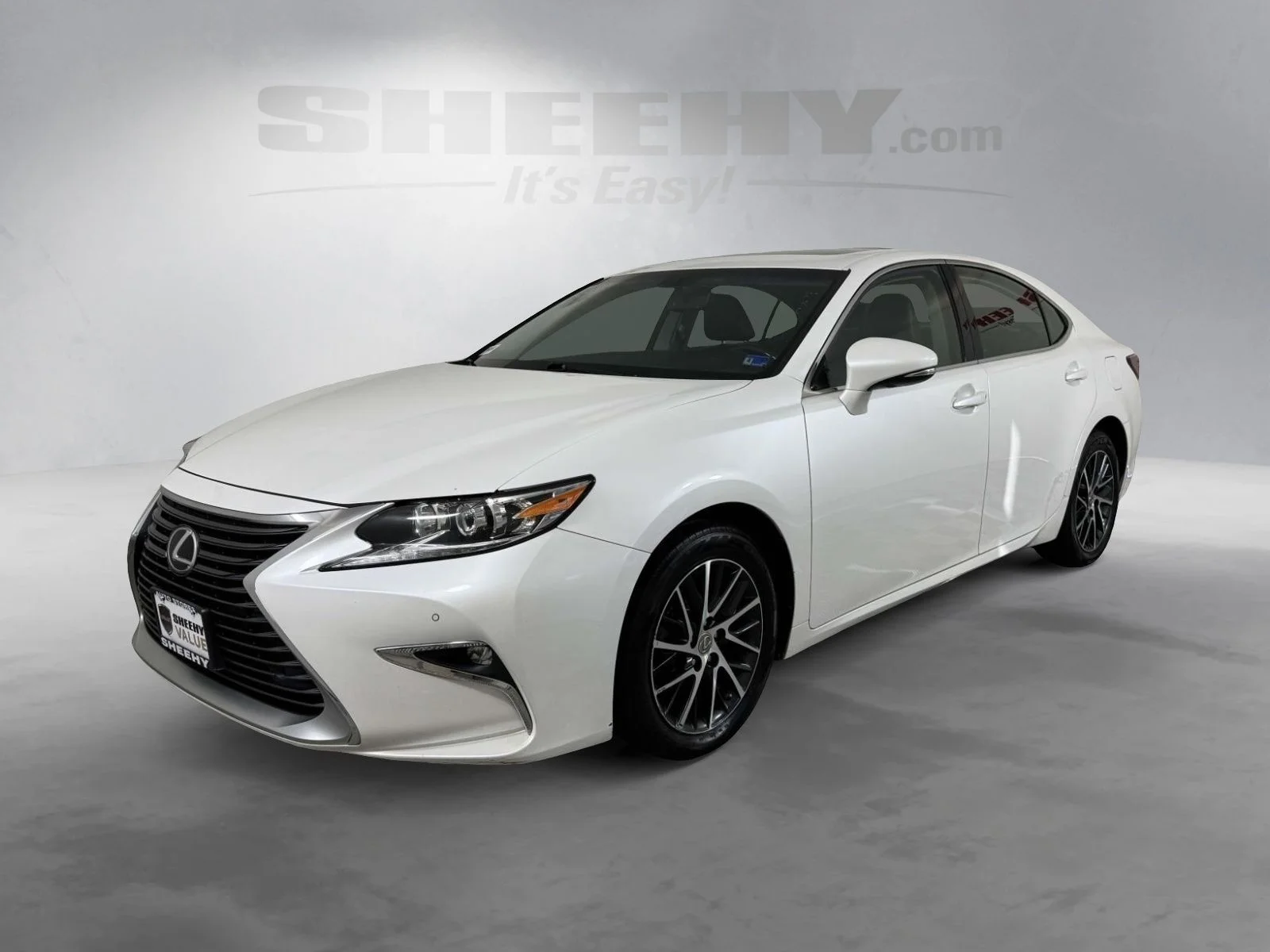 Used 2016 White Lexus 350 image 15